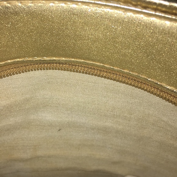 Women’s Gold Straw Shoulder Bag - Picture 6 of 7